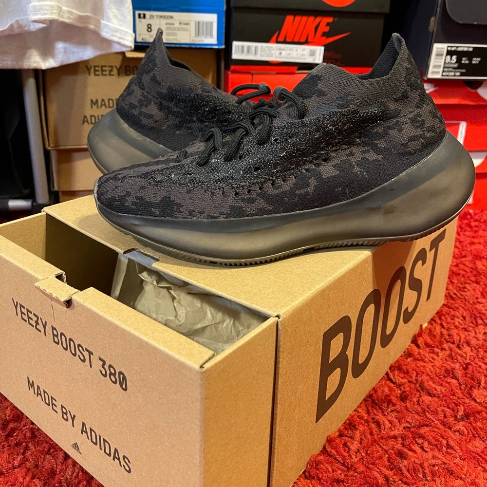 Yeezy 380 onyx